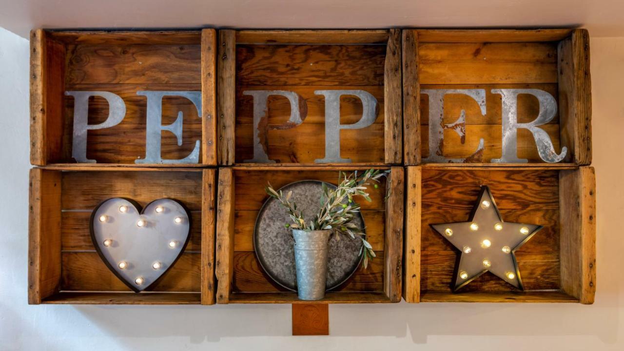 Hotel Pepper Tree Boutique Kitchen Studios - Анахайм Екстериор снимка